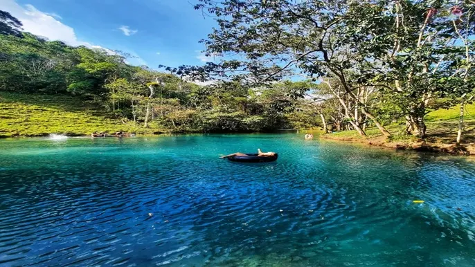 Naciente río Aguas Claras